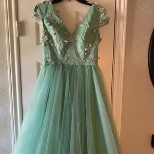 Chi Chi London NWT  Lace Holiday Dress Modcloth